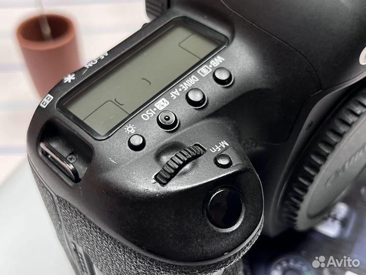 Canon eos 5d mark iv