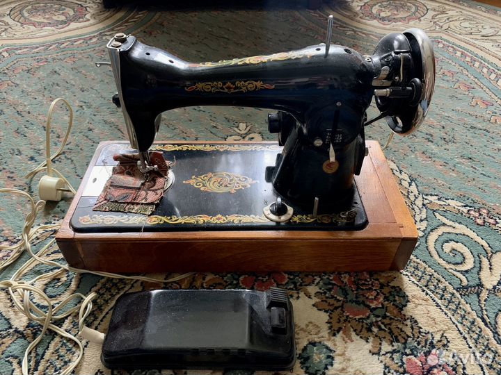 Швейная машина Подольск с электроприводом