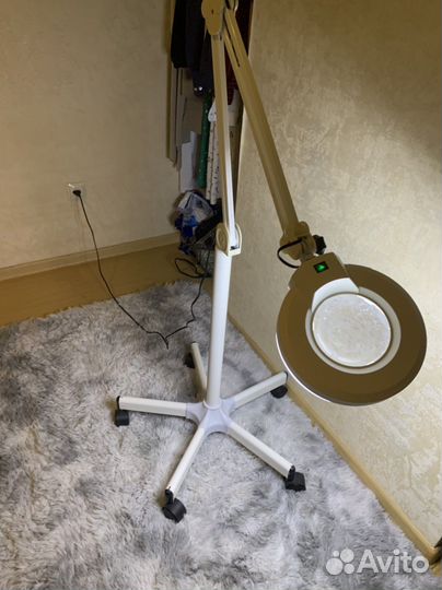 Лампа лупа напольная