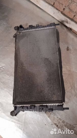 Радиатор основной Ford Focus 2 2005 3M5N8005RK