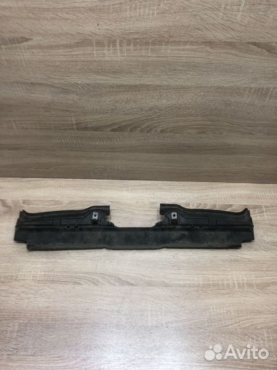 Воздуховод радиатора верхний Bmw E65 E66