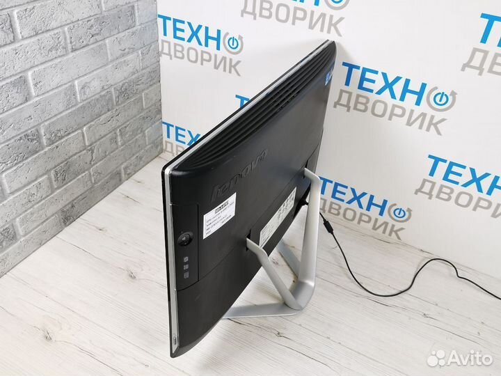 Моноблок Lenovo C560 23