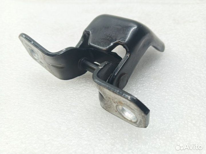 Петля двери передняя левая Mazda Cx-7 ER 2.3T 2008