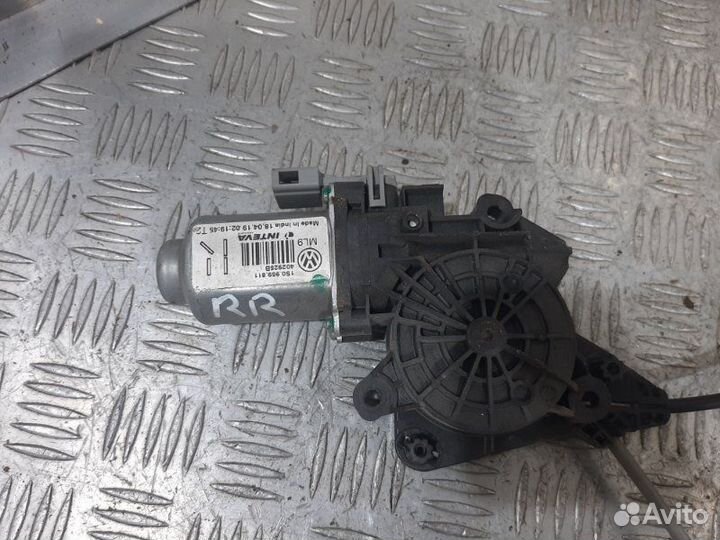 Стеклоподъемник задний правый Volkswagen Polo MK5