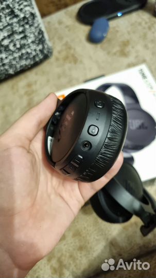 Беспроводные наушники jbl tune 670nc