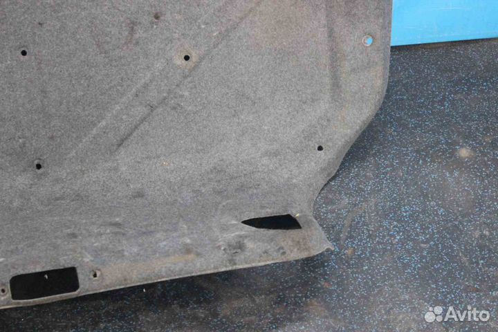 Обшивка крышки багажника Mitsubishi Diamant (Митсу