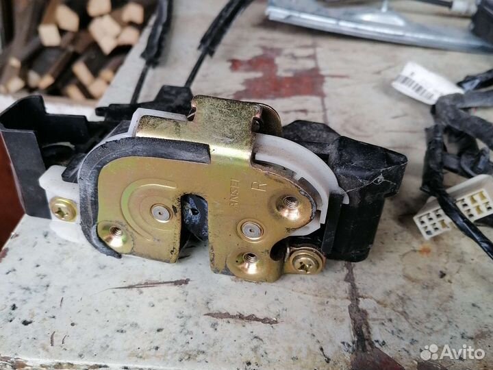 Подъемный механизм окна