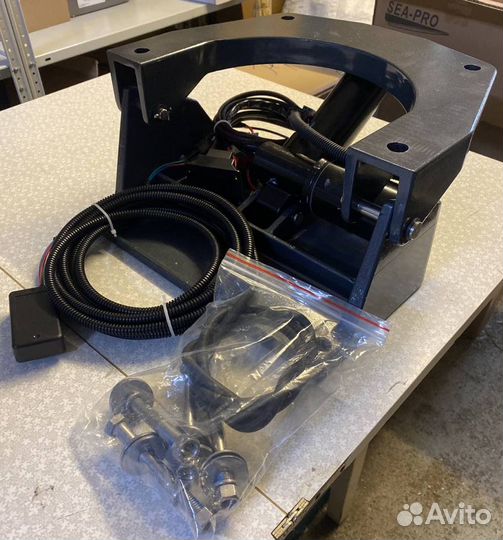 Электроподъемник Sea-Pro ELP01 для рыбалки