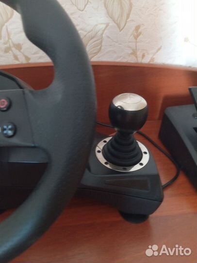Игровой руль с педалями и коробкой передач
