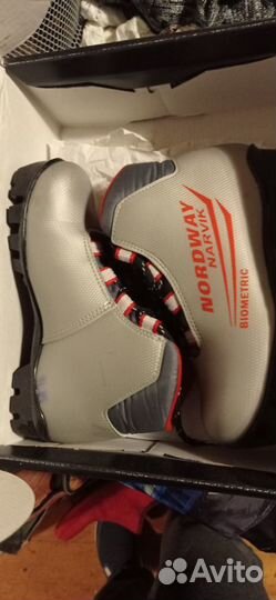 Коньки хоккейн.36р,кеды,ботинки лыж 30,32,38,39р