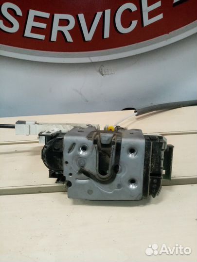 Замок передней двери mercedes sprinter 906