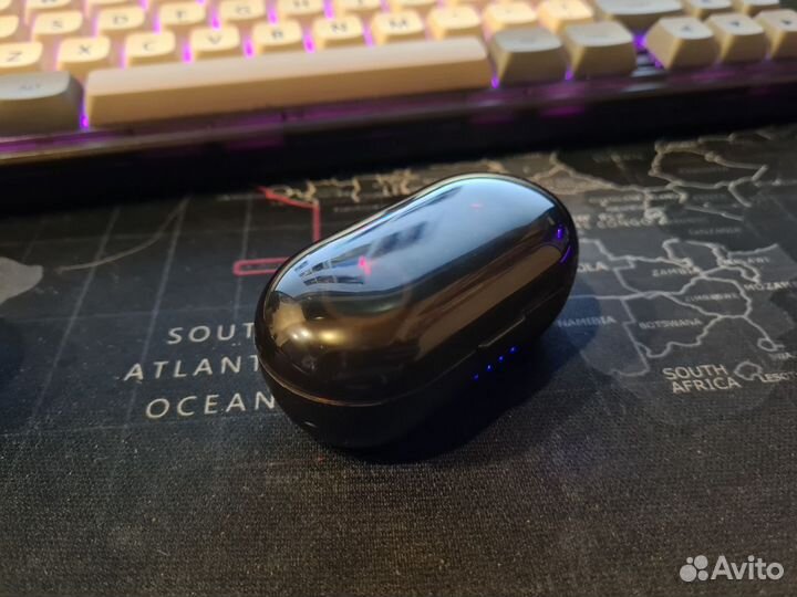 Беспроводные наушники новые