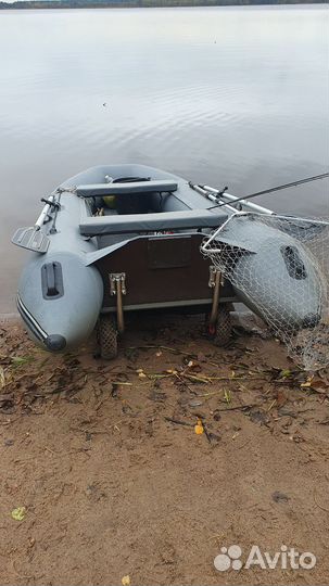 Лодка Flinc 320LA