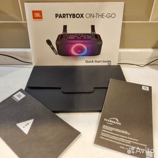 Колонка JBL partybox ON-THE-GO с караоке