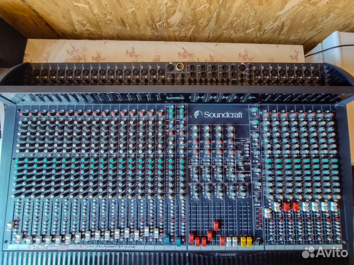Аналоговый Микшерный пульт Soundcraft live 8/24