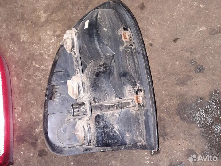 Задний правый фонарь chrysler voyager 3