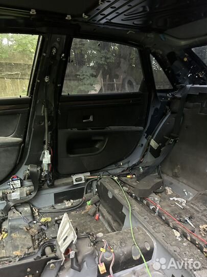 В разборе audi a8 s8 d2