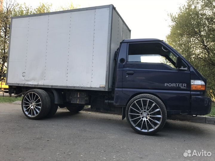 Водитель на Hyndai Porter