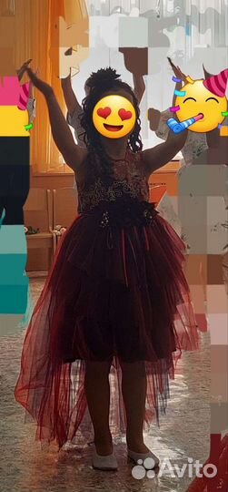 Платье праздничное на 6-8 лет