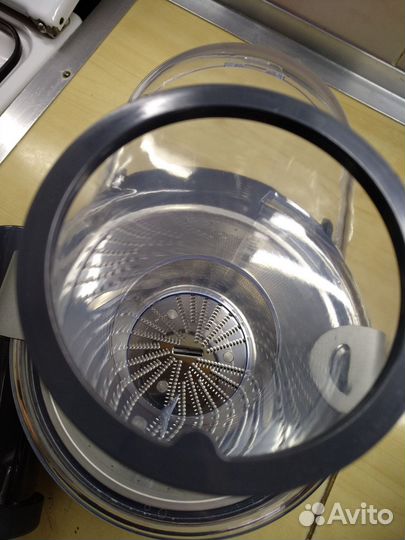 Насадка соковыжималка Кухонного комбайна kenwood