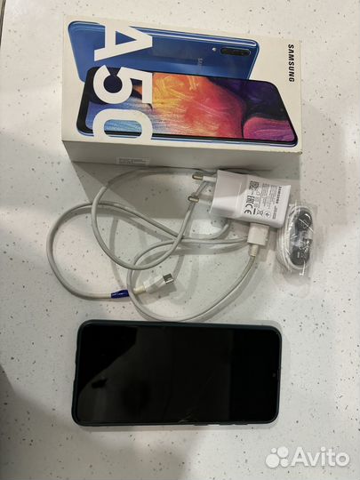 Samsung Galaxy A50, 4/64 ГБ