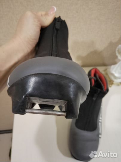 Лыжные ботинки 40 р