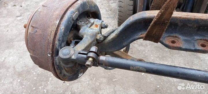 Балка подвески передняя Nissan Diesel Condor