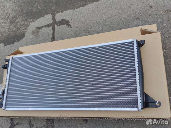 Радиатор охлаждения x166 6,3 AMG. GL GLE GLS 166