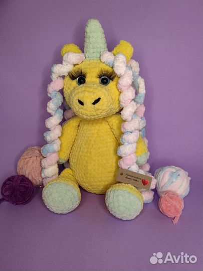 Вязаные игрушка зайка заяц