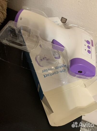 Бесконтактный инфракрасный термометр