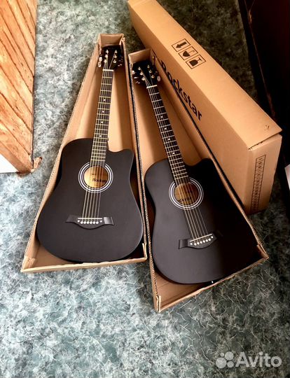 Акустическая гитара