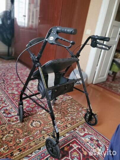 Ходунки для взрослых на колесах