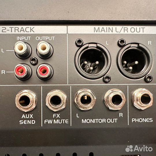 Микшерный пульт Ross MFX102