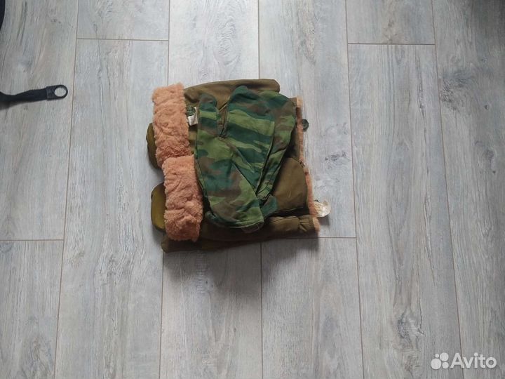 Перчатки зимние двухпалые и руковицы меховые