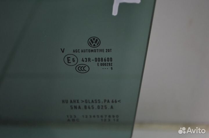 Стекло двери заднее левое Volkswagen Tiguan 2 2019