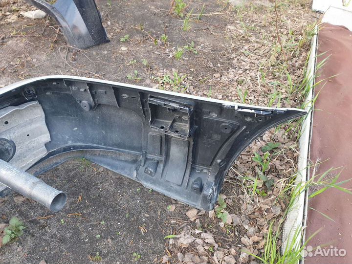 Продам на бмв е39 бампер задний рестайлинг Оригина