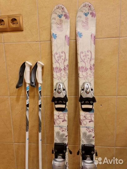 Комплект детский: горные лыжи, палки, ботинки