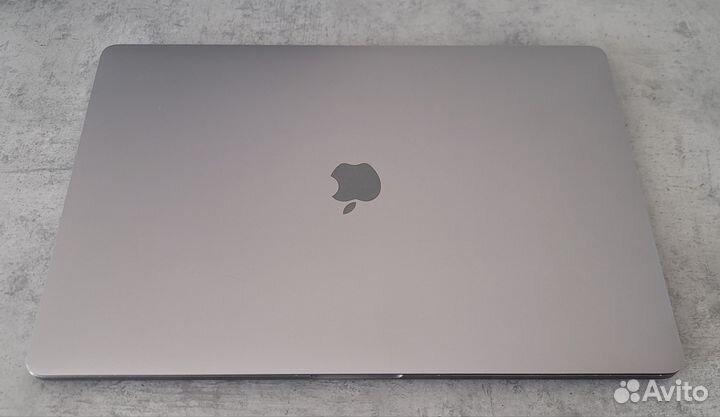 MacBook Pro 16