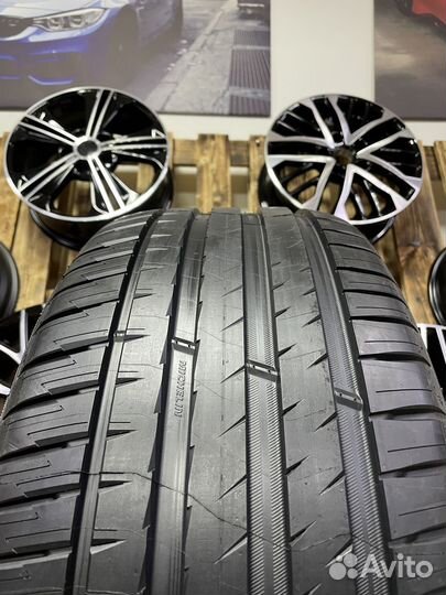 Michelin Pilot Sport 4 265/40 R18 101Y