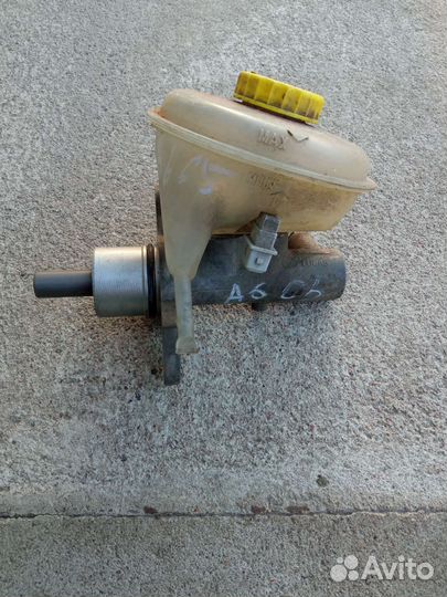 Naudi A6 C5 главный тормозной цилиндр