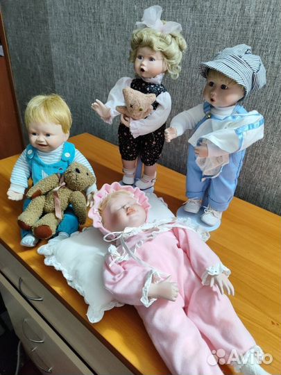 Кукла фарфоровая коллекционная