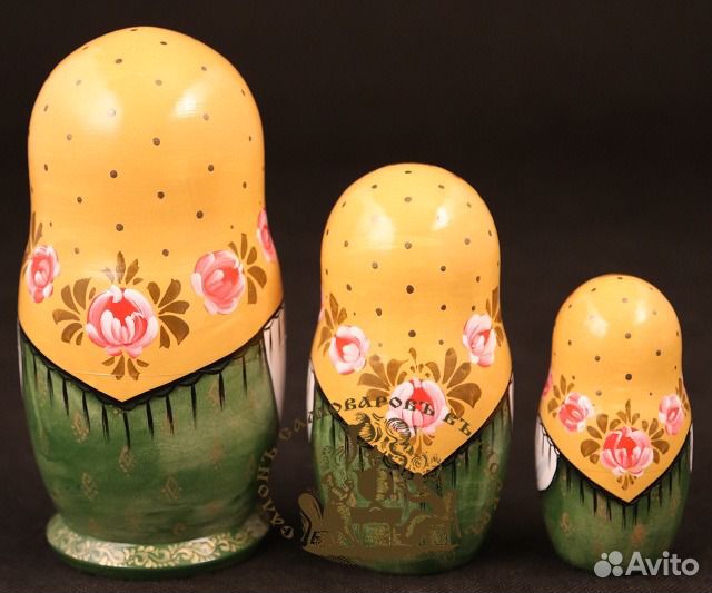 Три сестрицы с самоварами, зеленые сарафаны