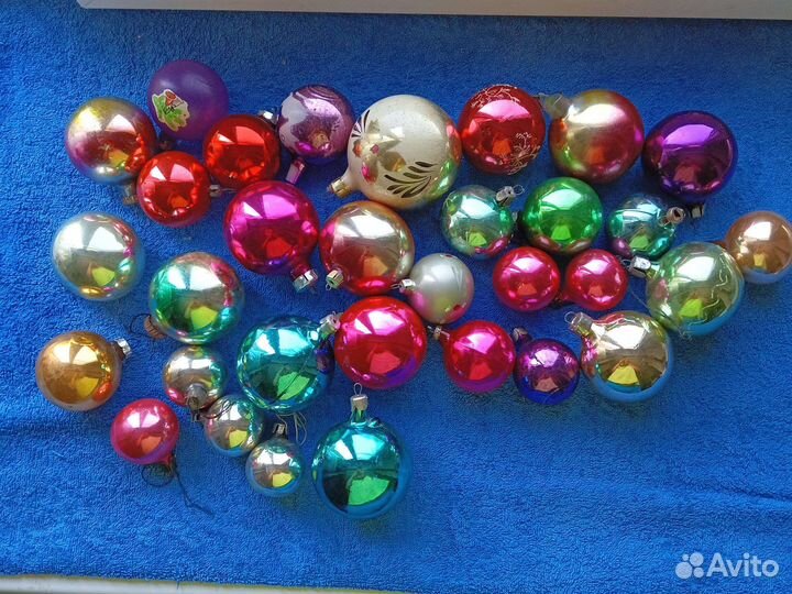 Елочные игрушки, мишура, дед мороз