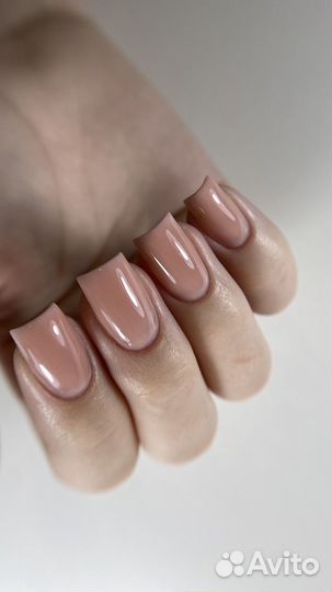 Модель на маникюр