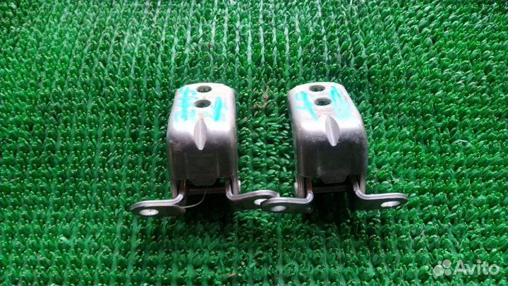 Петли двери прав. перед. Infiniti Fx35, Fx37, FX50