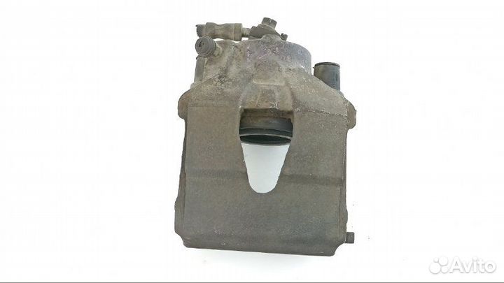 Суппорт передний правый Skoda Yeti 5L cbzb 2010