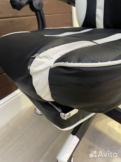 Игровое кресло zet gaming