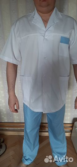 Мужской медицинский костюм