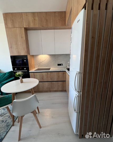 Кухня на заказ с деревянными фасадами