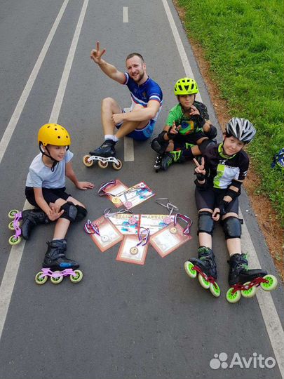 Профессиональный тренер по роликовым конькам